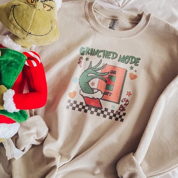 Grinch Mode Crew - Picture 1 of 1